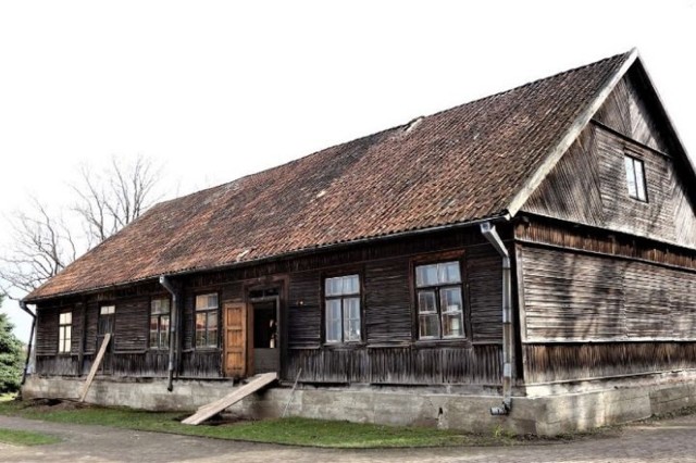Dawny budynek parafialny ma przejść gruntowny remont, po zakończeniu którego powstanie tu Izba Pamięci bł ks. Jerzego Popiełuszki