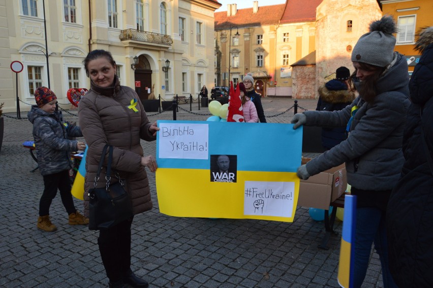 Żagań przeciwko wojnie. Manifestacja na pl. Słowiańskim