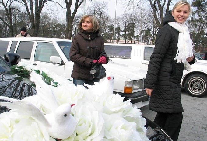 Tradycjonalistka nie włoży używanej sukni