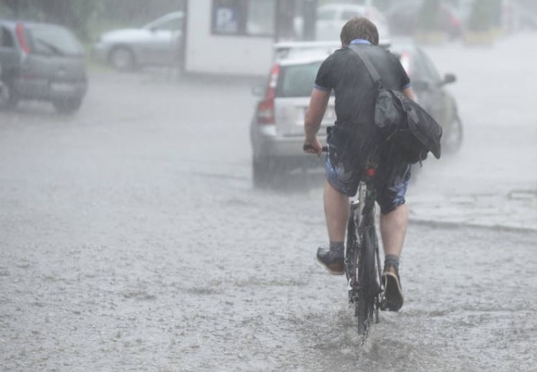 Burza w Łódzkiem. Radar burzowy [12.07.18] Sprawdź, gdzie jest burza [zdjęcia]