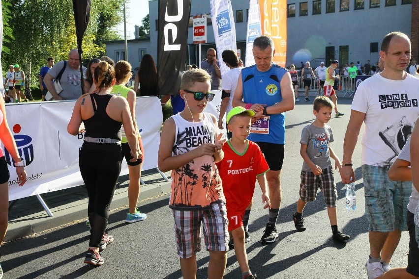 Bieg Fabrykanta 2016. 10 kilometrów szlakiem fabrykanckiej Łodzi [ZDJĘCIA]