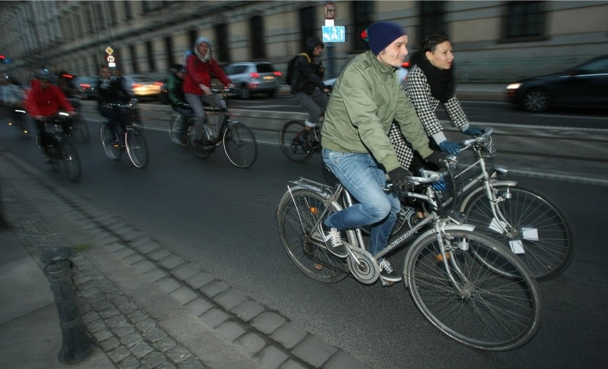 Wrocław: Masa Krytyczna przejechała przez miasto (ZDJĘCIA)