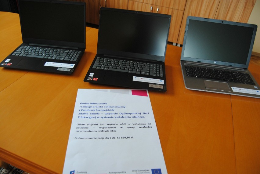 Szkoły w gminie Włoszczowa otrzymały niezbędny sprzęt do zdalnego nauczania (ZDJĘCIA)