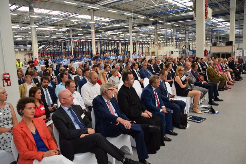 IFA otworzyła fabrykę w gminie Ujazd (powiat strzelecki).