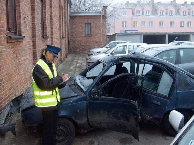 Auto, którym kierowała ofiara wypadku jest już na policyjnym parkingu