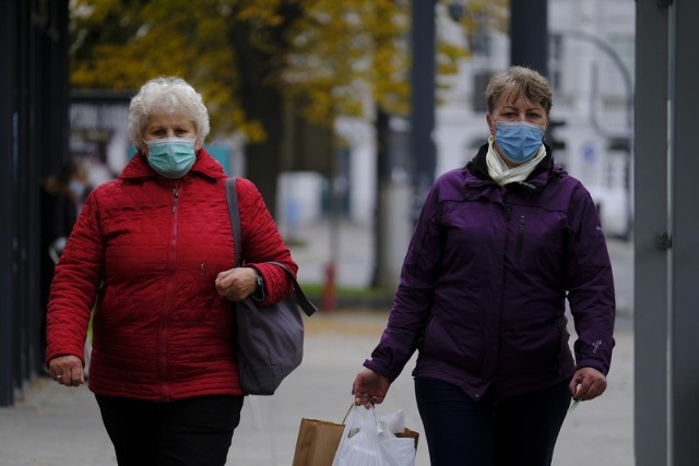 - Trzecia fala epidemii koronawirusa w Polsce jest realnym zagrożeniem - ostrzega Minister Zdrowia Adam Niedzielski.