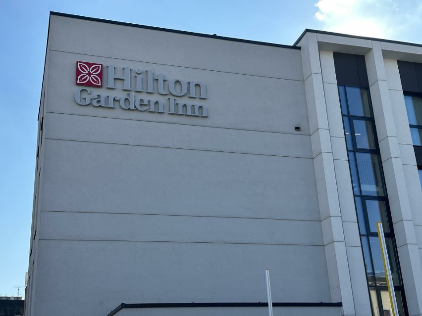 Hotel Hilton Garden Inn w Radomiu wkrótce rozpoczyna działalność. Można rezerwować pokoje. Zobacz, jak wygląda 