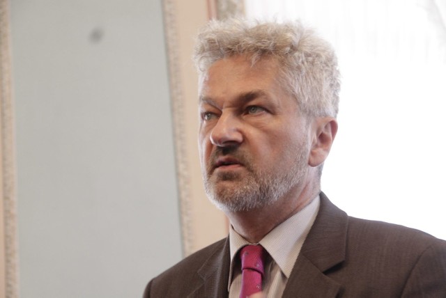 Włodzimierz Wysocki w latach 2007-12 był zastępcą prezydenta Lublin. Odpowiadał za sport i kulturę. Jest prawnikiem.