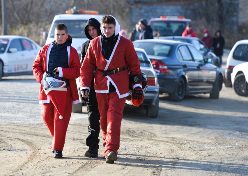 W niedzielę odbyły się Przemyskie Motomikołajki Rajdowe...