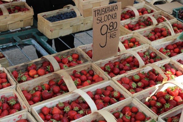 Wtorek na koszalińskim targowisku. Zobacz, co możesz kupić