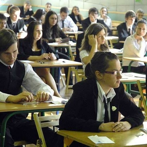W pierwszy dzien matur uczniowie w slupskich szkolach pisali egzamin z jezyka polskiego. (Fot. Krzysztof Tomasik)