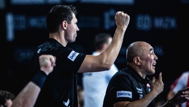 - Wygrywając w Nantes przystępujemy w dobrych nastrojach do meczu z Barceloną - mówił drugi trener piłkarzy ręcznych Industrii Kielce, Krzysztof Lijewski.