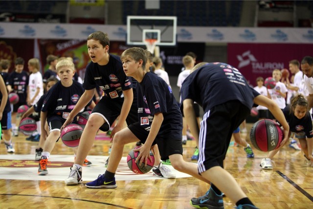 W 2014 roku w Tauron Arenie odbył się camp Marcina Gortata. Teraz do hali zaprasza Grzegorz Radwan