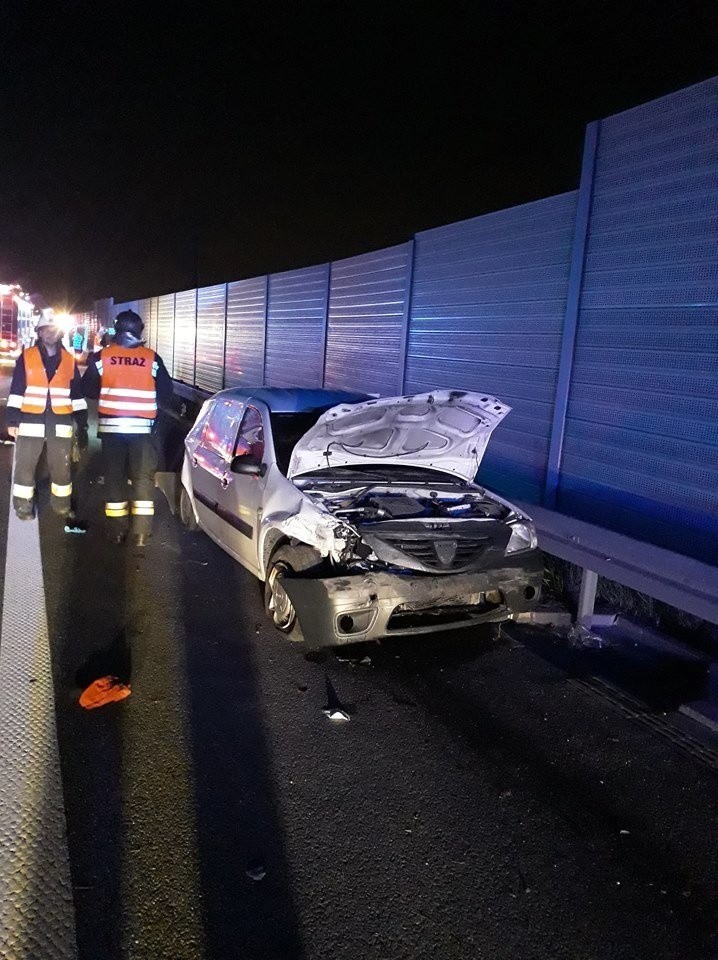 Wypadek na autostradzie. Jedna osoba w szpitalu