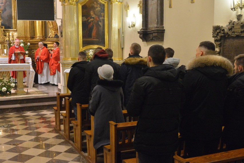 Korona modliła się o pomyślną rundę. I tak już jest od 15 lat  