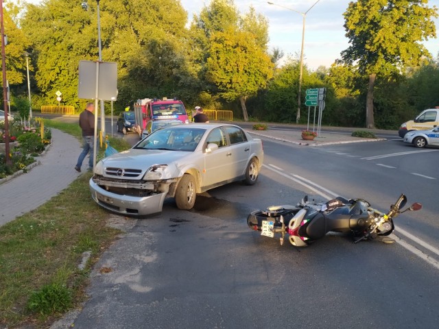 Policjanci i strażacy interweniowali między innymi przy wypadku w Chełmnie