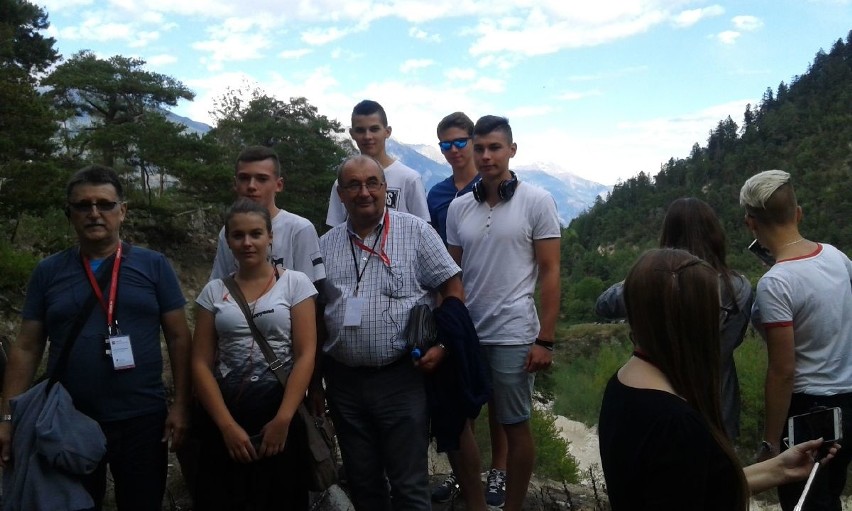 Uczniowie z Ożarowa tworzyli „Firma marzeń” w… Szwajcarii