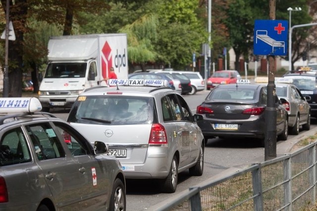 Wielu łódzkich taksówkarzy wyjeżdża do pracy za granicę... 