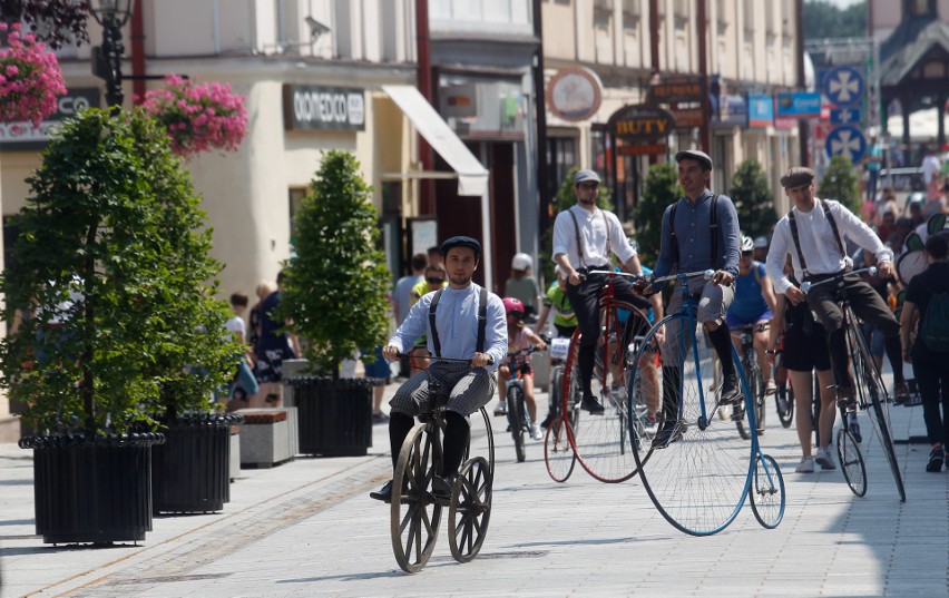 Rodzinna Parada Rowerowa przejechała przez centrum Rzeszowa.