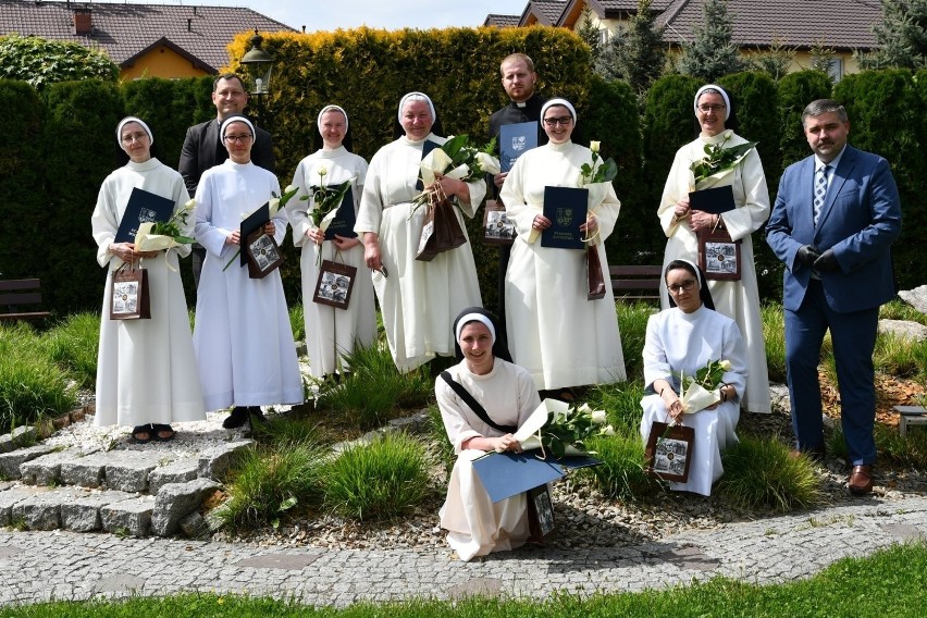 Nagroda Totus dla sióstr dominikanek i księdza Piotra...