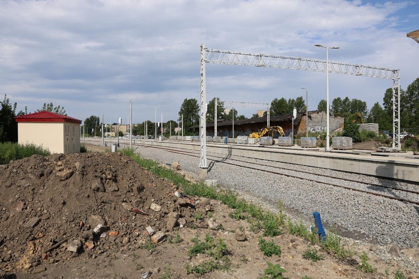 PKP Polskie Linie Kolejowe S.A. prowadzą przebudowę linii kolejowej nr 131 od Chorzowa Batorego do Nakła Śląskiego