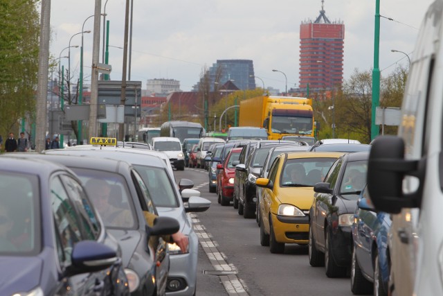 W Poznaniu jest zarejestrowanych blisko 360 tys. samochodów.