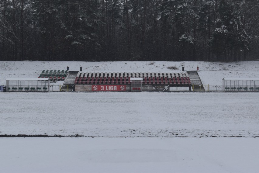 Zdjęcia stadionu miejskiego w Gubinie z 9 marca 2023 roku. W...