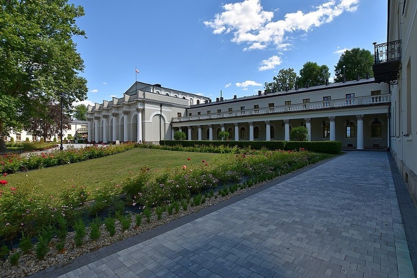 CC BY-SA 4.0

Sanatorium „Marconi" w tamtejszym parku.