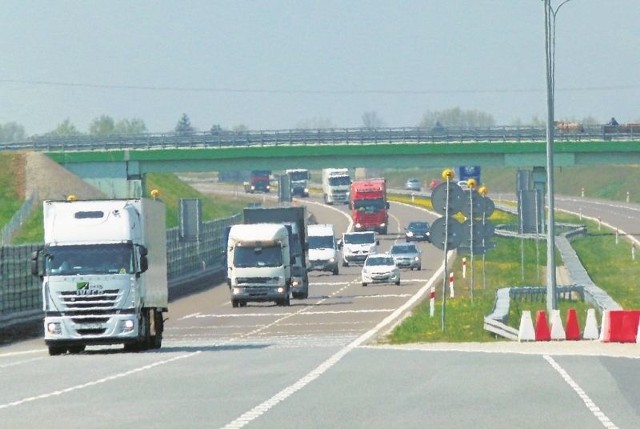 Badany będzie m.in. hałas powodowany przez samochody jadące autostradą. 