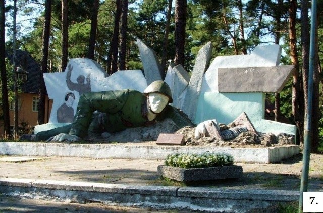 Pomnik łącznościowca w Kęszycy Leśnej