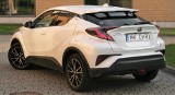 Test Toyoty C-HR Hybrid. Po prostu oszczędna