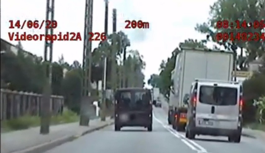 Suchowola. Podlaska Grupa Speed zatrzymała litewskiego kierowcę. Niebezpiecznie wyprzedzał i przekroczył prędkość (zdjęcia, video)