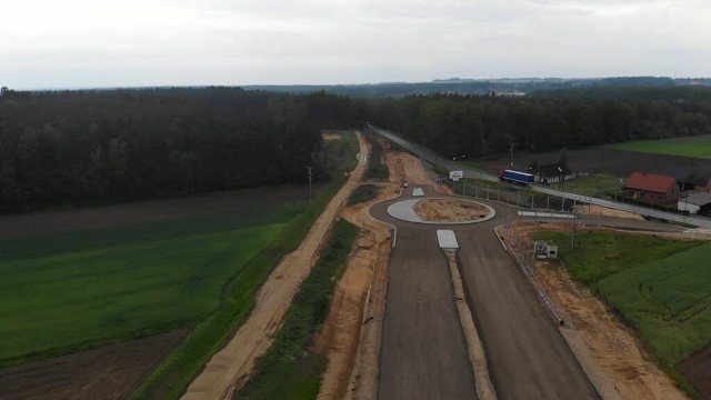 Tak wygląda postęp prac przy budowie obwodnicy Olesna.