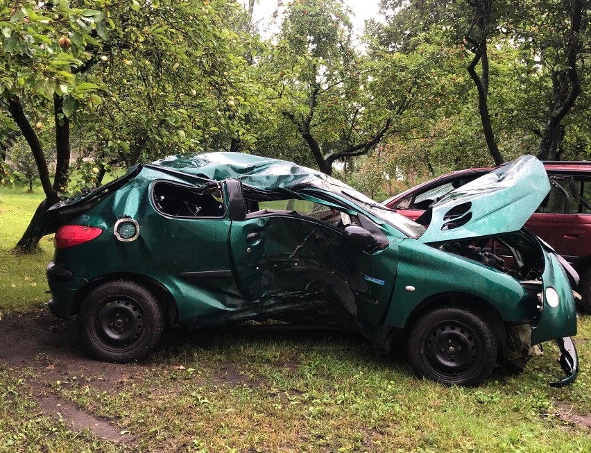Leśny Zakątek. Śmiertelny wypadek w gminie Kowale Oleckie. Nie żyje 34-latek [ZDJĘCIA]