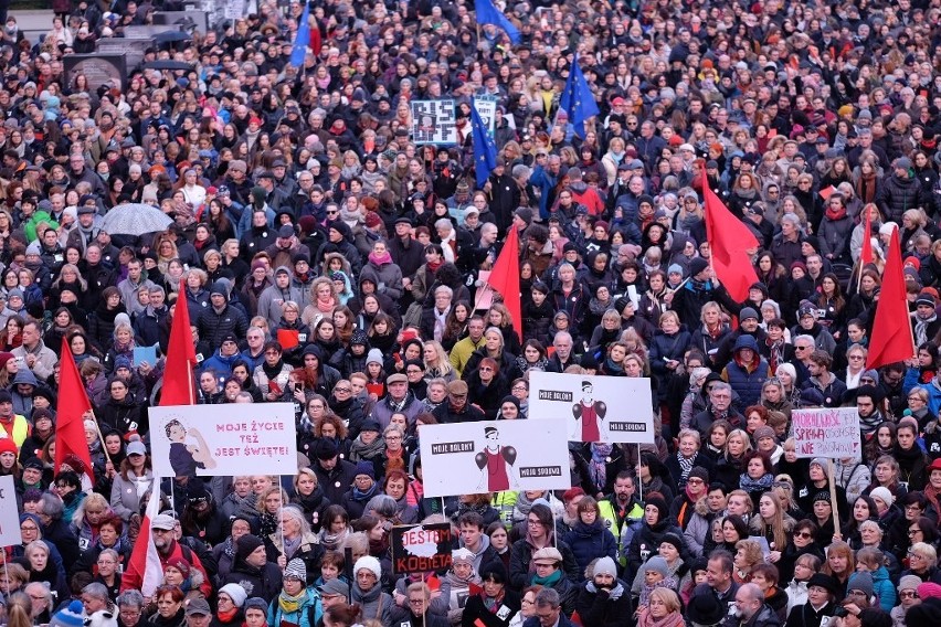 Czarna środa w Poznaniu. Kobiety znów wyszły na ulice