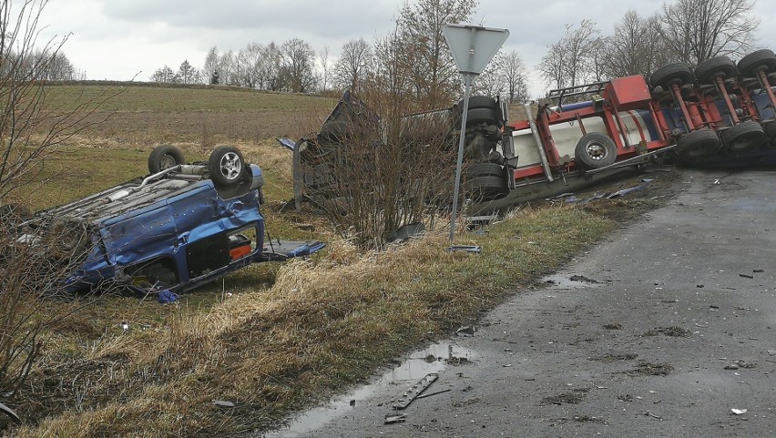 Zgłoszenie o wypadku wpłynęło do służb około godz. 10.35....