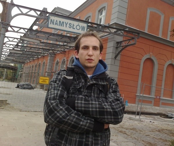 Maciej Szyporta, student, który dojeżdża na studnia do Wrocławia. - Remont trochę się przeciąga. Powinni nieco przyspieszyć prace.