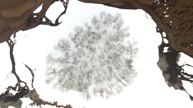 Zalew w Sielpi wspaniale prezentuje się także w śnieżnej szacie. Zobaczcie zdjęcia z drona>>>