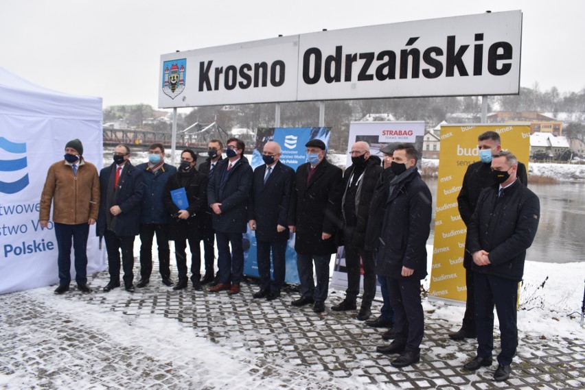 Tak wyglądała konferencja prasowa w Krośnie Odrzańskim,...