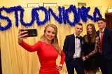 Studniówki 2018 w Poznaniu: Oto najpiękniejsze dziewczyny! [ZOBACZ ZDJĘCIA]