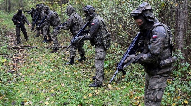 Żołnierze z radomskiego batalionu lekkiej piechoty (na zdjęciu) uczestniczyli w kursie instruktorskim ze specjalsami.