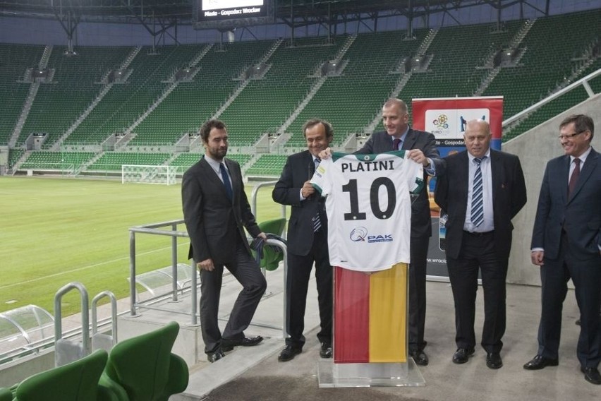 Wrocław: Platini na wrocławskim stadionie (ZDJĘCIA)