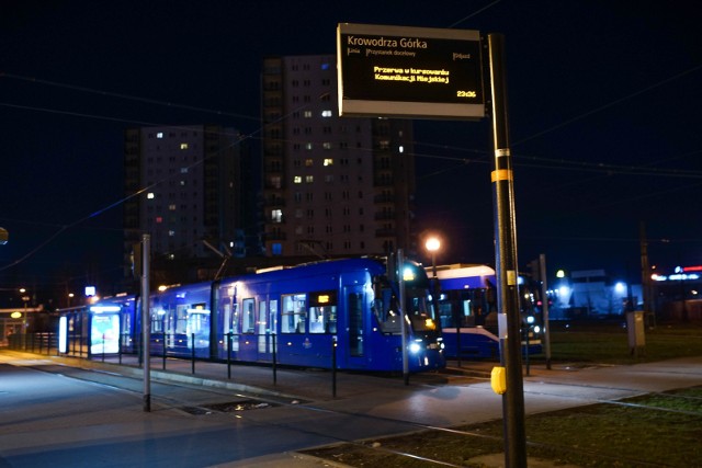 W krakowskich tramwajach została przeprowadzona akcja „Bezpieczny Powrót”.