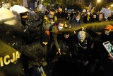 Strajk kobiet w Katowicach. Policja użyła gazu przeciwko protestującym przed Archikatedrą Chrystusa Króla