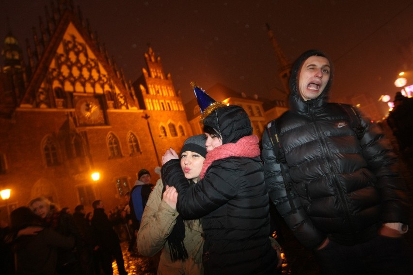 Sylwester na Rynku. Tak Wrocław witał Nowy Rok (MNÓSTWO ZDJĘĆ)