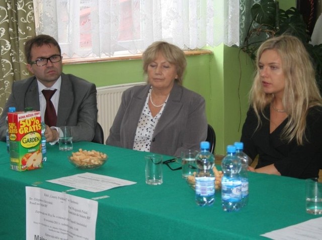 Małgorzata i Halina Wassermann, poseł Zbigniew Girzyński spotkali się z mieszkańcami