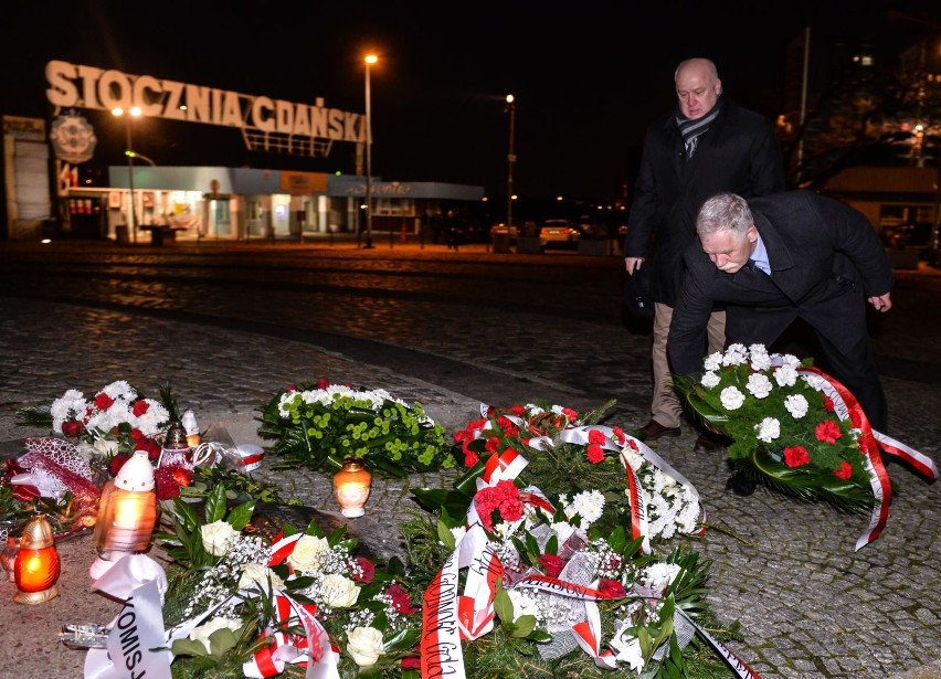 Hołd poległym oddał m.in. wicewojewoda pomorski Mariusz...