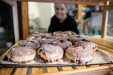 Gdzie we Wrocławiu kupisz najtańsze pączki? Sprawdziliśmy ceny ze sklepów: Biedronka, Lidl, Kaufland, Netto, Auchan, Carrefour, Żabka