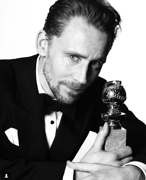 Tom Hiddleston ze Złotym Globem....