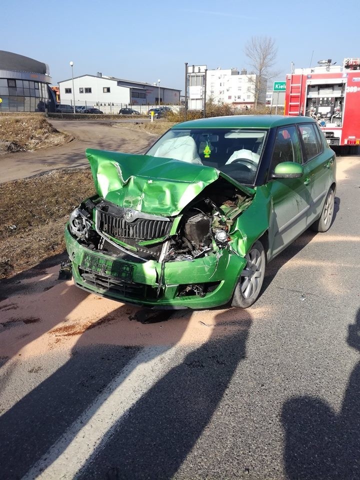 Wypadek w Bilczy  na krajowej drodze numer 73. Trzy auta rozbite 